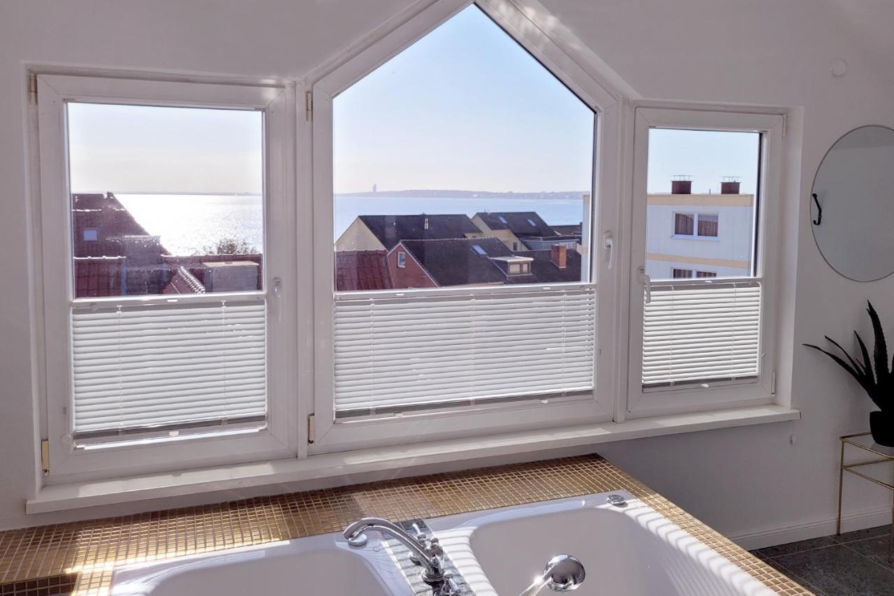 Grosse Penthouse Ferienwohnung Mit Meerblick, Sonnenterrasse & Luxusbad Von "Momentic" Sierksdorf Zewnętrze zdjęcie